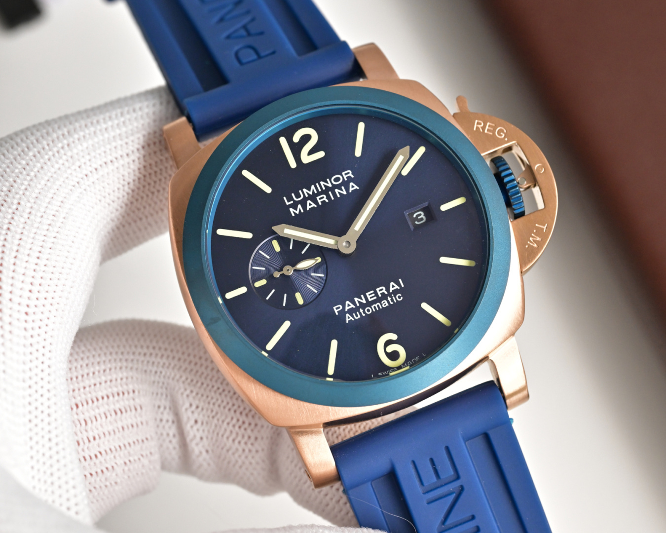 44mm case, 16mm rubber strap