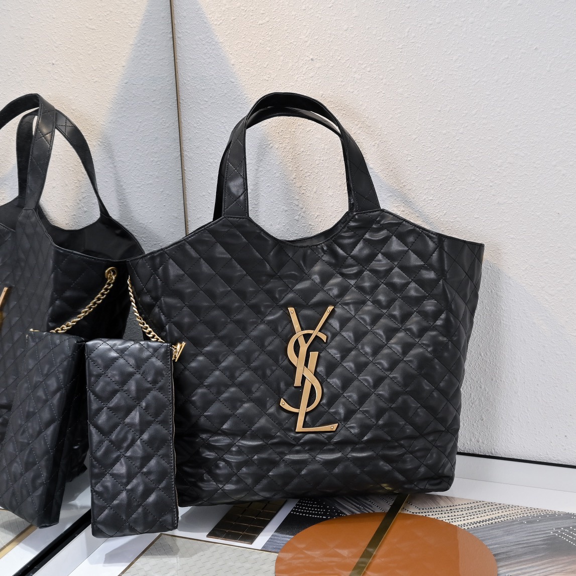 icare tote bag